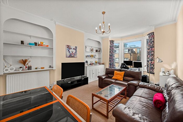 2 Bedroom Flat To Rent In Mexfield Road, Putney, SW15