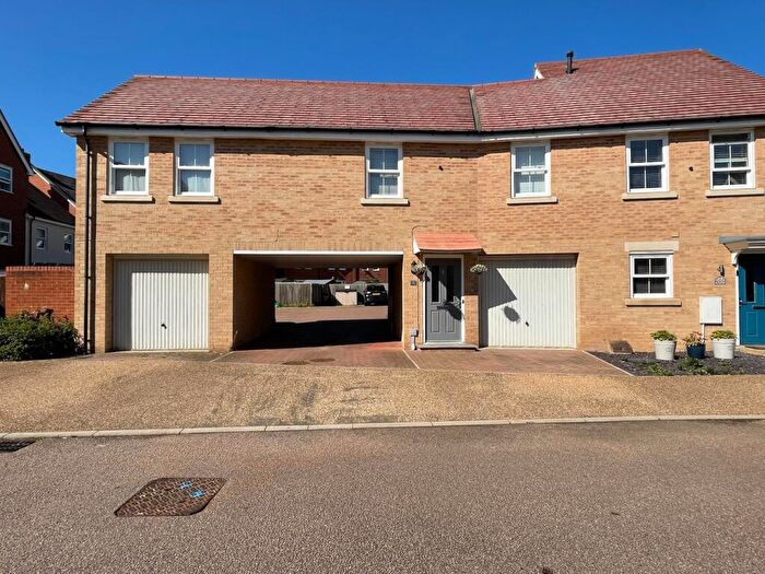 2 Bedroom Coach House For Sale In Jupiter Way, Biggleswade, SG18