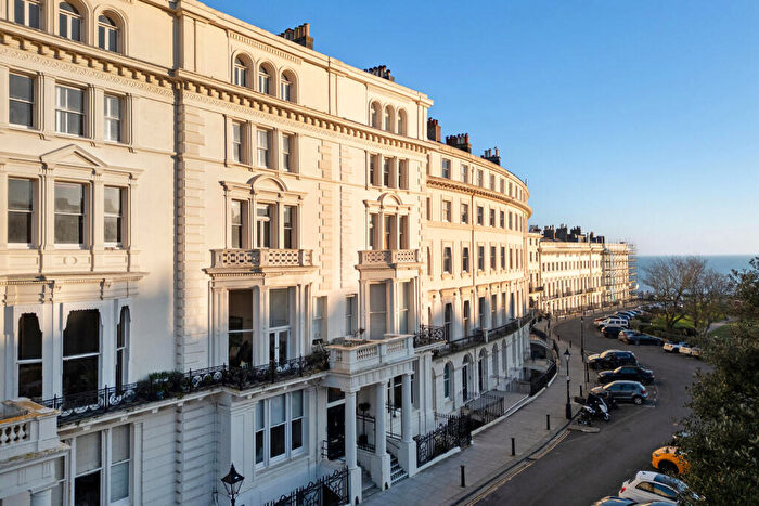 4 Bedroom Flat For Sale In Palmeira Square, Hove, BN3