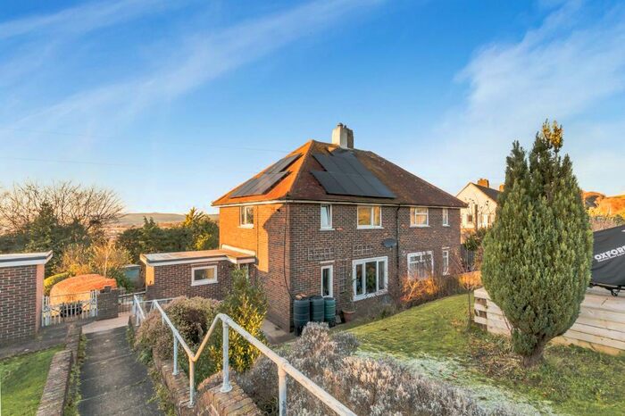 3 Bedroom Semi-Detached House To Rent In Elsted Crescent, Brighton, BN1