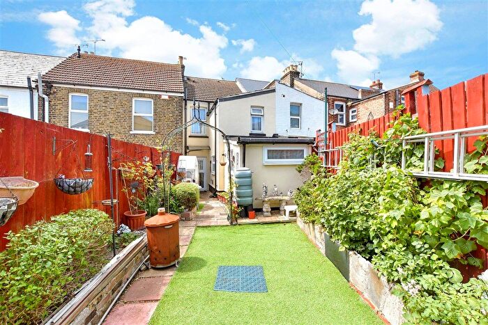3 Bedroom Terraced House For Sale In Newlands Road, Ramsgate, Kent, CT12