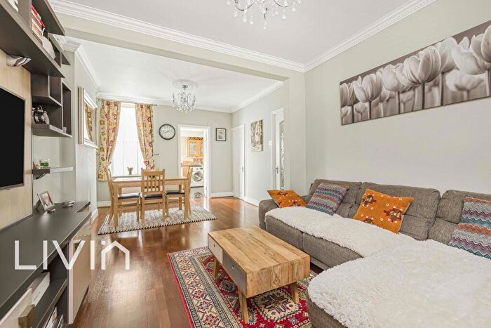 2 Bedroom Semi-Detached House For Sale In Sylverdale Road, Croydon, Surrey, CR0