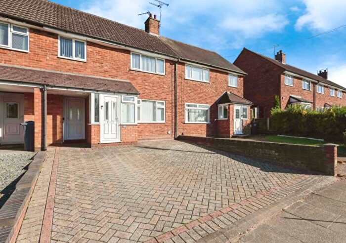 3 Bedroom House To Rent In Wood Lane, Woodgate, Birmingham, B32