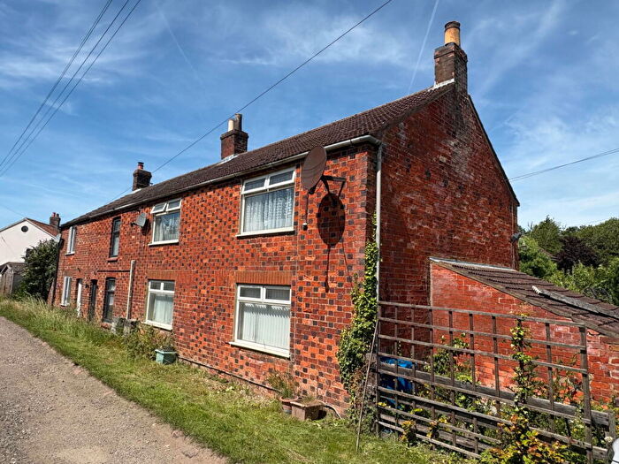 3 Bedroom End Of Terrace House For Sale In Brickyard Lane, Hundleby, PE23