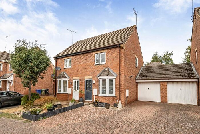 2 Bedroom Semi-Detached House For Sale In Hunt Close, Towcester, NN12