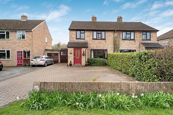 3 Bedroom Semi-Detached House For Sale In Blackthorn Road, Launton, OX26