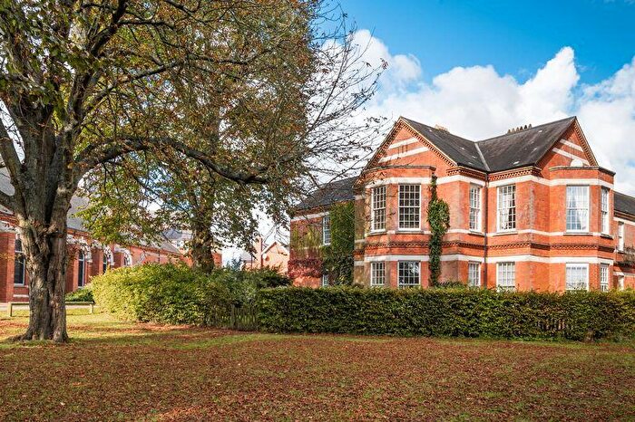 3 Bedroom Flat To Rent In Netherne On The Hill, CR5