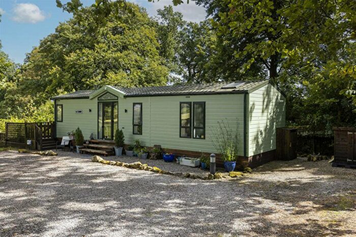 2 Bedroom Mobile Home For Sale In Flying Horseshoe Caravan Park, Clapham, LA2
