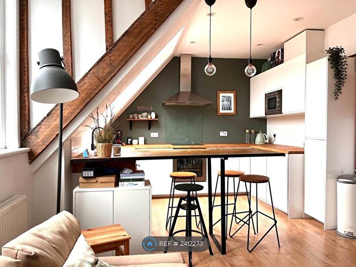 2 Bedroom Flat To Rent In Hartington Place, Edinburgh, EH10