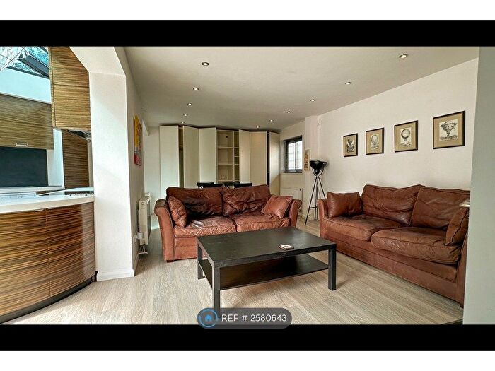 2 Bedroom Detached House To Rent In Gladstone Road, Headington, Oxford, OX3