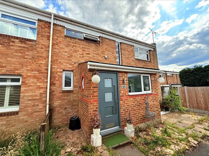 3 Bedroom End Of Terrace House For Sale In Wheatley, Bracknell, Bracknell, RG12