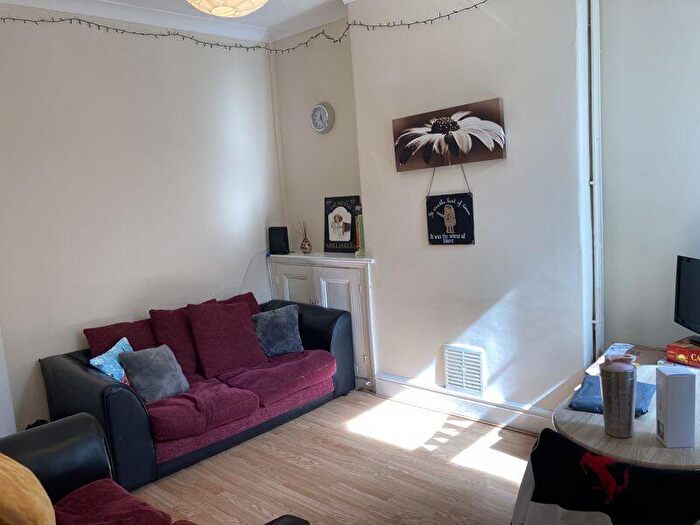 3 Bedroom Terraced House To Rent In Cyfarthfa Street, Cardiff, CF24