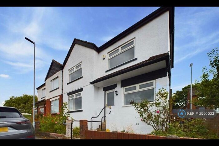 3 Bedroom Semi-Detached House To Rent In Washington Place, Leeds, LS13