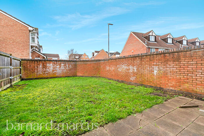 3 Bedroom House To Rent In Heathfield Drive, Mitcham, CR4