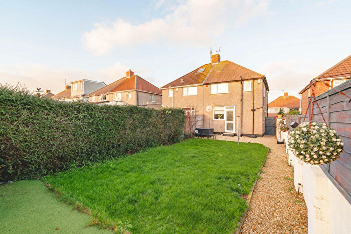 3 Bedroom Semi Detached House For Sale In Pretoria Road, Patchway, Bristol, BS34