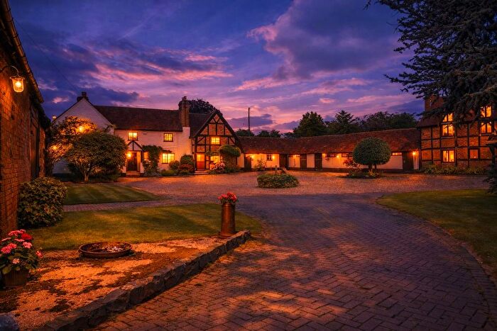 7 Bedroom Farmhouse For Sale In Wapping Lane, Beoley, Worcestershie, B98