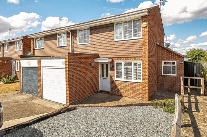 3 Bedroom Semi Detached House For Sale In Frobisher Way, Braintree, Essex, CM7