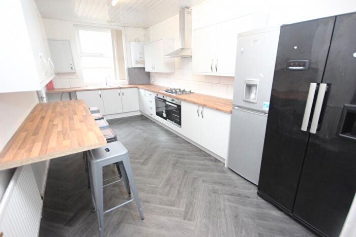 7 Bedroom Terraced House To Rent In Garmoyle Road, L15