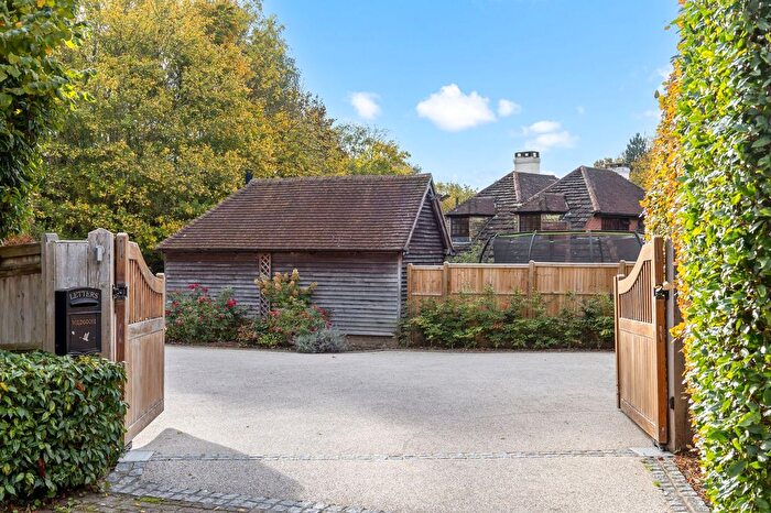 6 Bedroom Detached House For Sale In Wildgoose Drive, Horsham, RH12