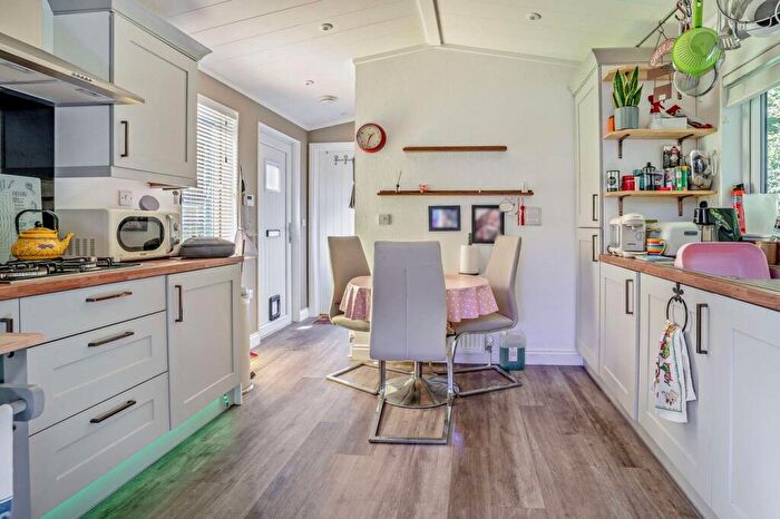 1 Bedroom Park Home For Sale In Mill Gardens, Blackpill, Swansea, SA3