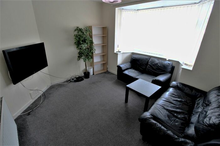 4 Bedroom Semi-Detached House To Rent In Terry Road, Coventry, CV1