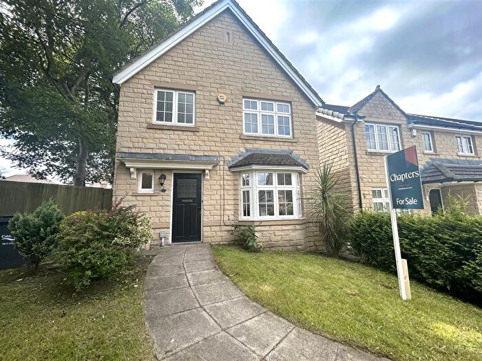 3 Bedroom Detached House For Sale In Manger Gardens, Halifax, HX2