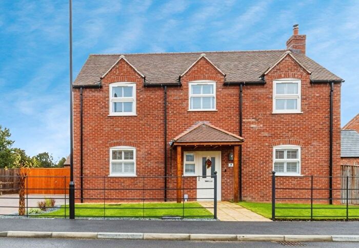 3 Bedroom Detached House For Sale In Main Drive, Sudbrooke, LN2