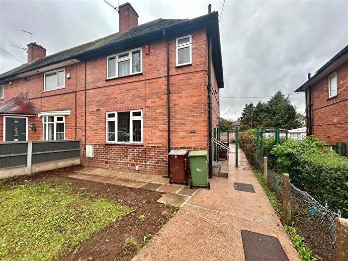 3 Bedroom House To Rent In Denewood Crescent, Nottingham, NG8