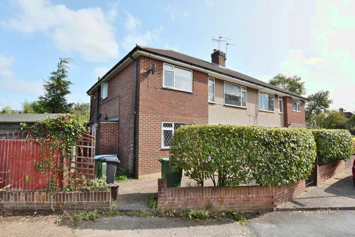 2 Bedroom Maisonette To Rent In Kilby Close, Garston, Watford, WD25