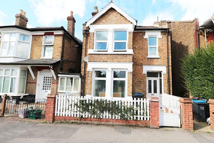 4 Bedroom Maisonette To Rent In Park Road, Colliers Wood, London, SW19