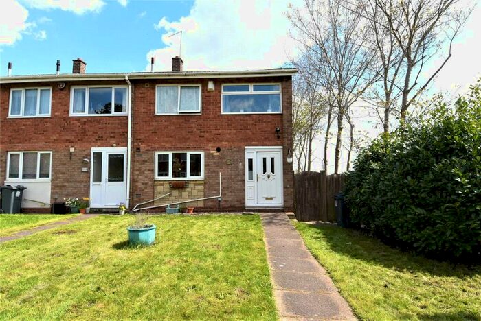 3 Bedroom End Of Terrace House To Rent In Lomaine Drive, Kings Norton, Birmingham, B30