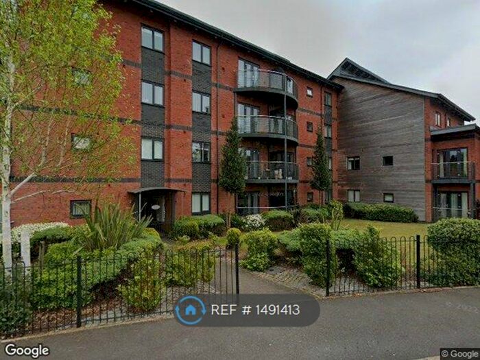 2 Bedroom Flat To Rent In Hobart Point, West Bromwich, B71