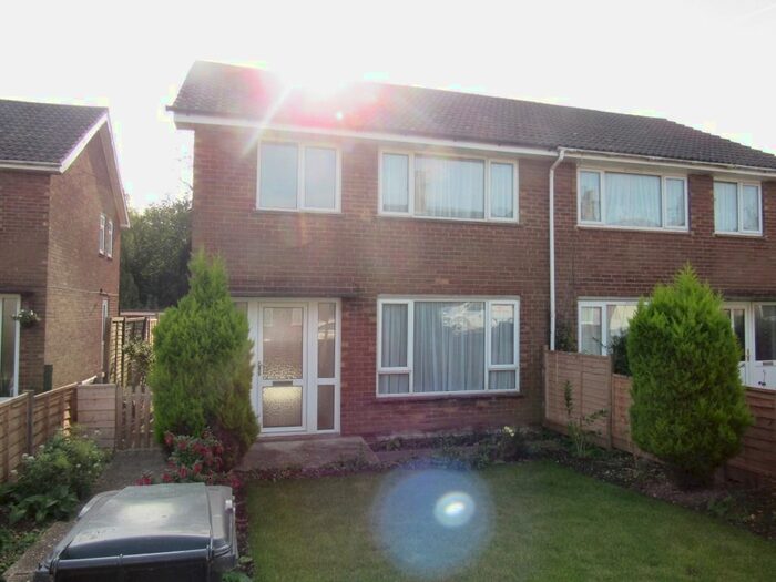 3 Bedroom Semi-Detached House To Rent In Ramsgate, Louth, LN11