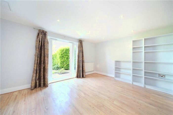 1 Bedroom Flat To Rent In Pavillion Square, Beechcroft Road, London, SW17