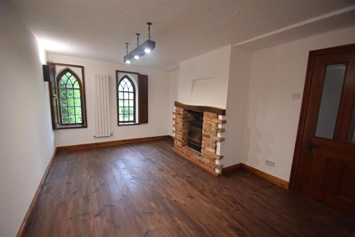 2 Bedroom Bungalow To Rent In Vyne Road Sherborne St John Hampshire, RG24