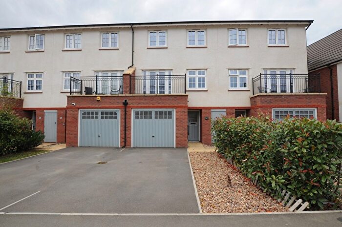 4 Bedroom Town House To Rent In Homington Avenue, Badbury Park, Swindon, SN3