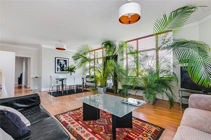 2 Bedroom Flat To Rent In Bridgewater Square, Cripplegate, EC2Y
