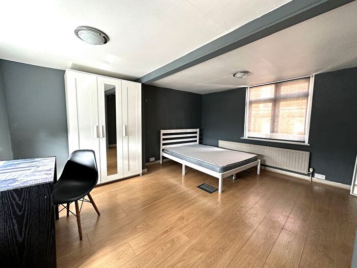 2 Bedroom Maisonette To Rent In Dalancey Street, Camden Town, NW1
