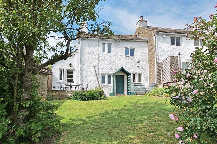 2 Bedroom Semi Detached House For Sale In The White House Cottage, High Bradley Lane, Bradley, BD20