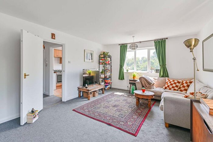 1 Bedroom Flat To Rent In Cavendish Road, Balham, London, SW12