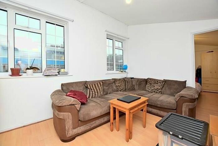 1 Bedroom Flat To Rent In Chase Side, Southgate, N14