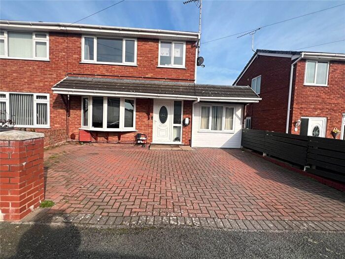 3 Bedroom Semi-Detached House For Sale In Ashbourne Avenue, Gwersyllt, Wrexham, LL11