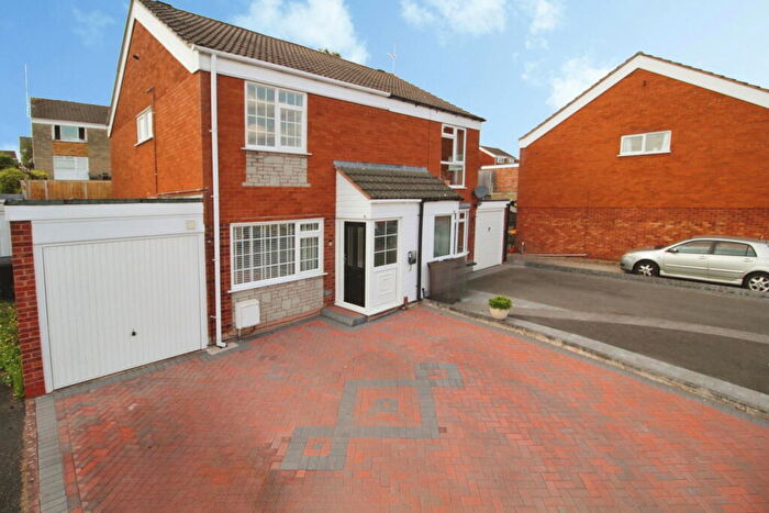 3 Bedroom Semi-Detached House For Sale In Beaulieu Close, Marlpool, Kidderminster, DY11