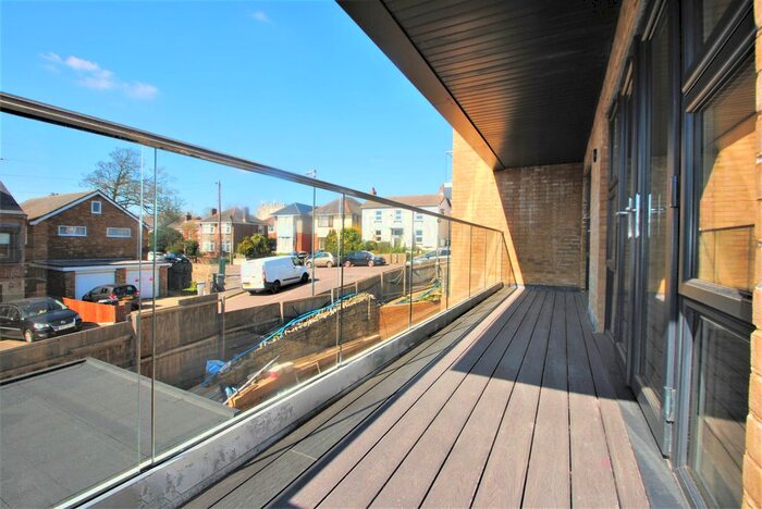 2 Bedroom Flat To Rent In Castle Road, Winton, Bournemouth, BH9