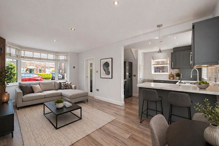 3 Bedroom Semi-detached House For Sale In Laburnum Drive, Bury, BL9