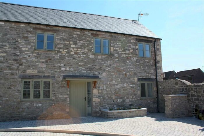 2 Bedroom Cottage To Rent In Hounds Court, Chipping Sodbury, South Gloucestershire, BS37