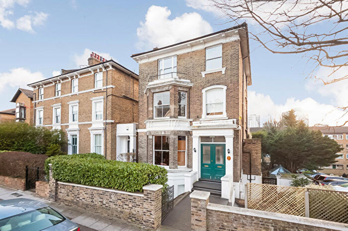 2 Bedroom Flat To Rent In Eliot Park, London, SE13