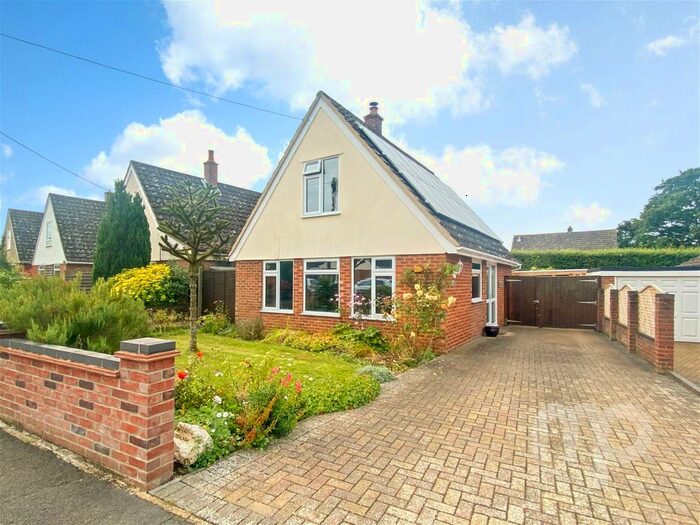 3 Bedroom Detached House For Sale In Westwood Gardens, Wymondham, NR18