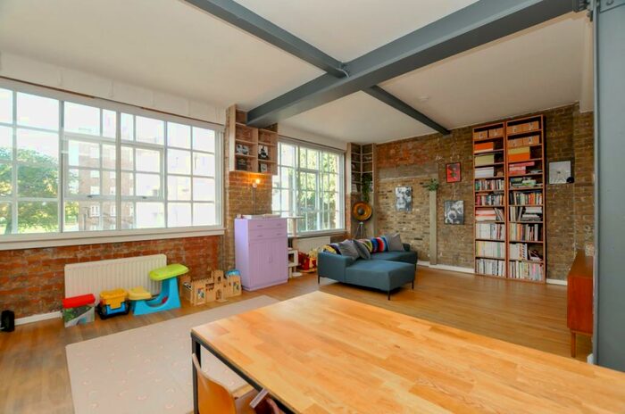 2 Bedroom Flat To Rent In Carysfort Road, Stoke Newington, N16