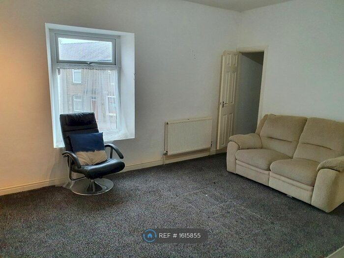 1 Bedroom Flat To Rent In Pickup St, Clayton Le Moors, BB5